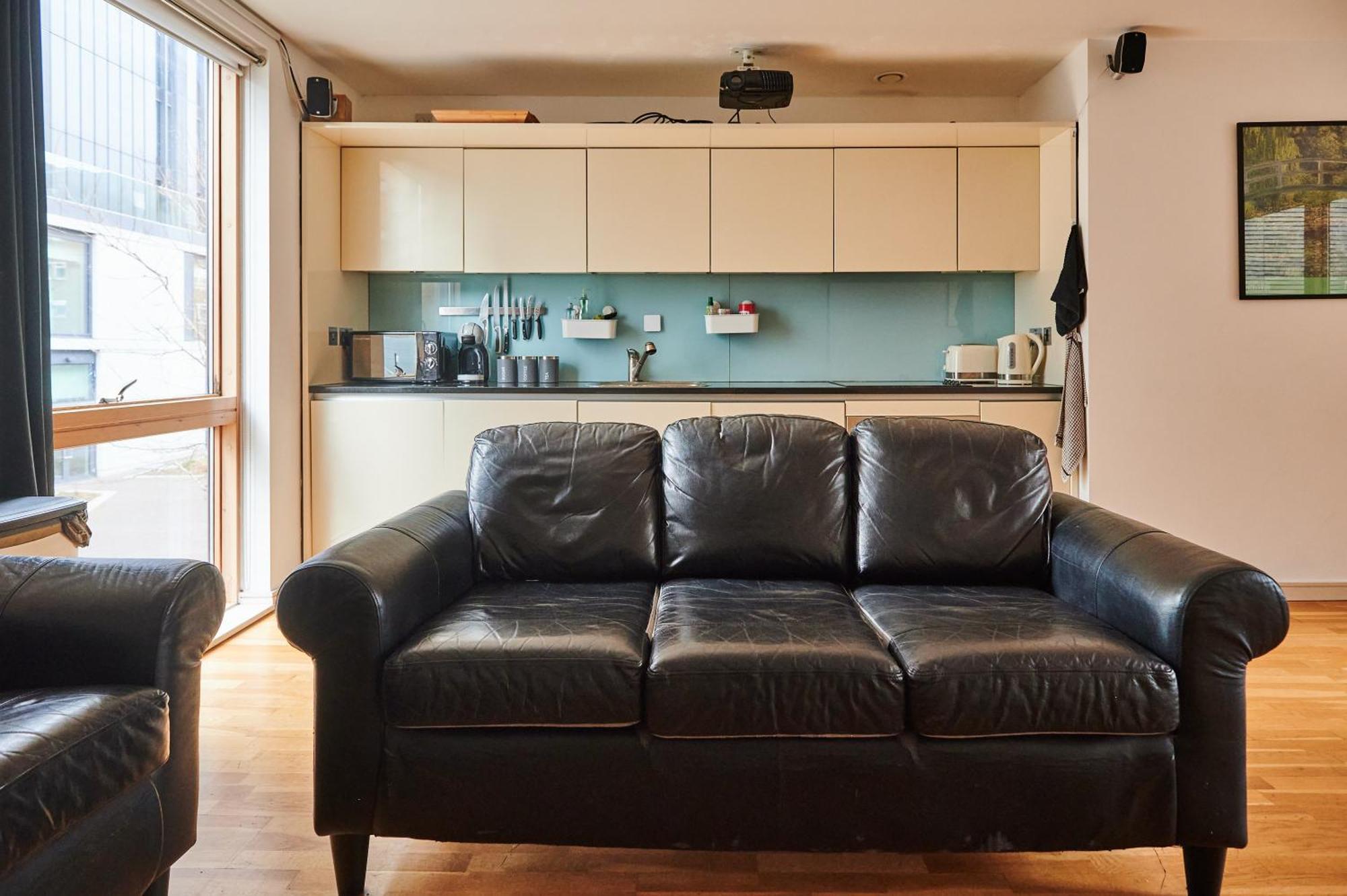 Bright 2 Bedroom Flat In Old Street With Balcony Лондон Екстер'єр фото