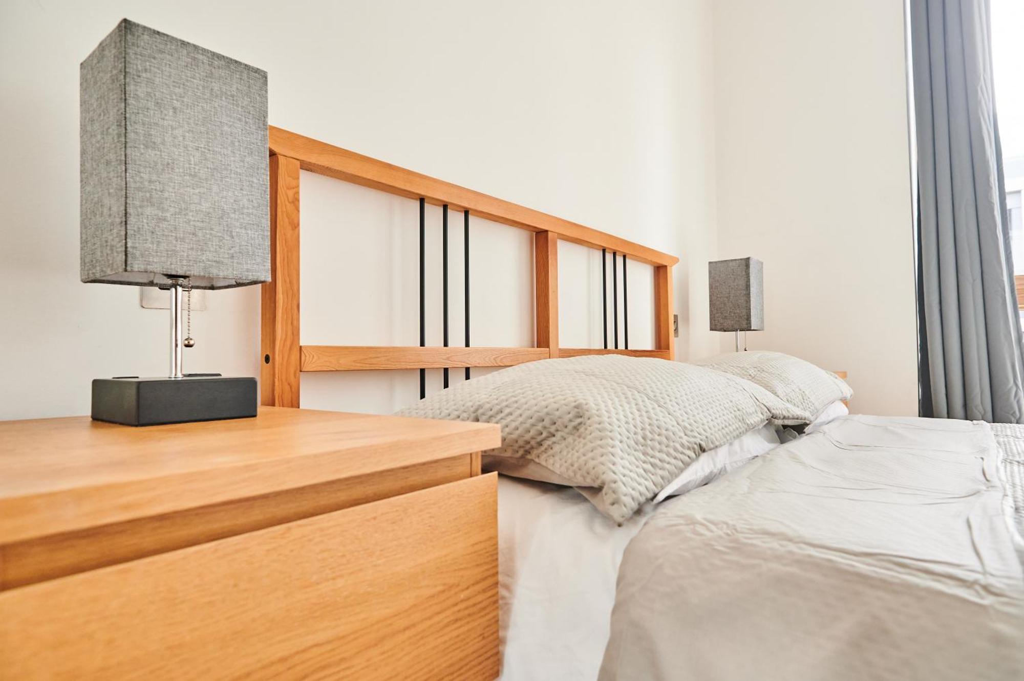 Bright 2 Bedroom Flat In Old Street With Balcony Лондон Екстер'єр фото